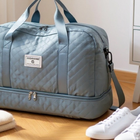 Blue Traveling Bag - Picture 3 of 4